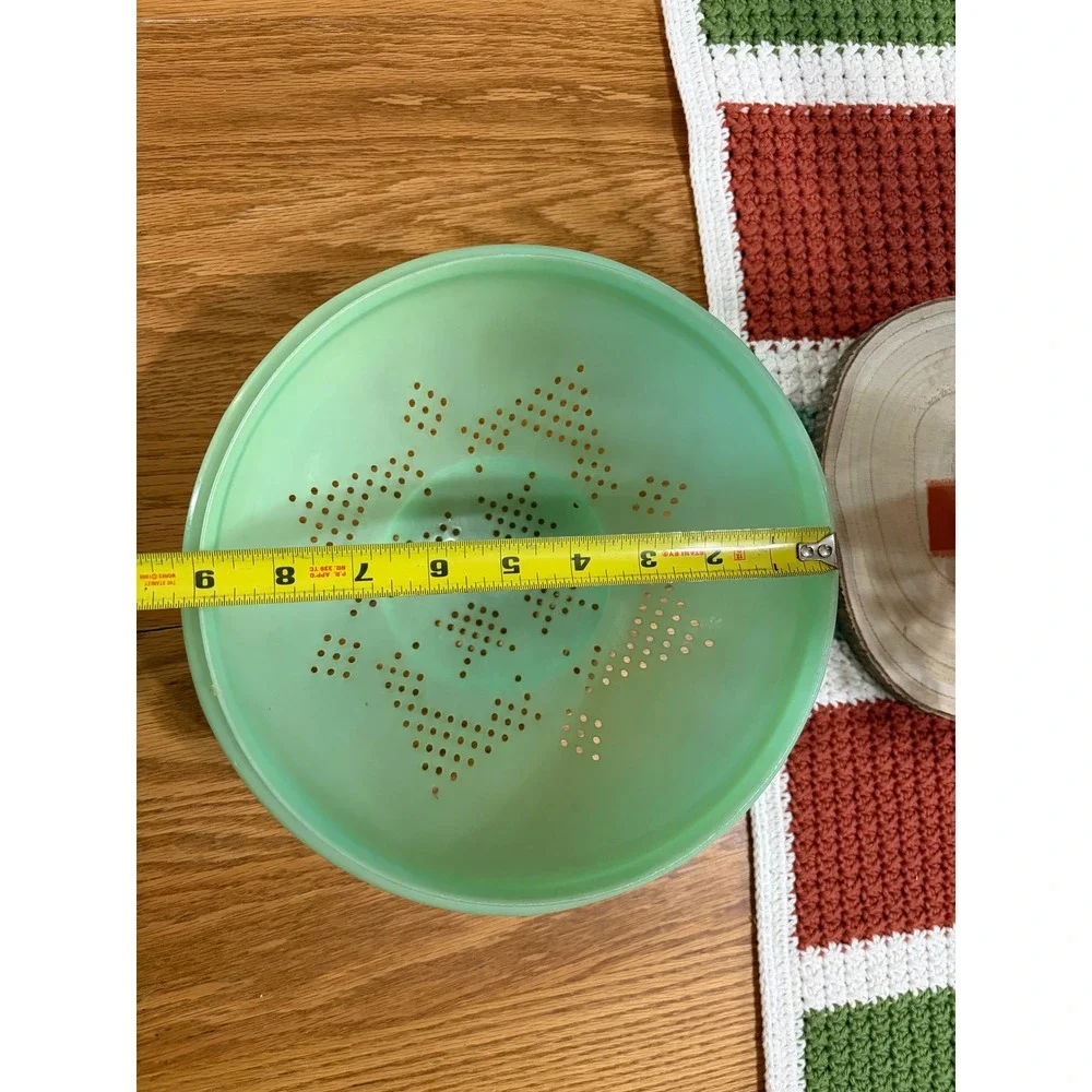Vintage Tupperware Jadeite Green Colander Strainer Starburst 9 Inch Retro 1202
